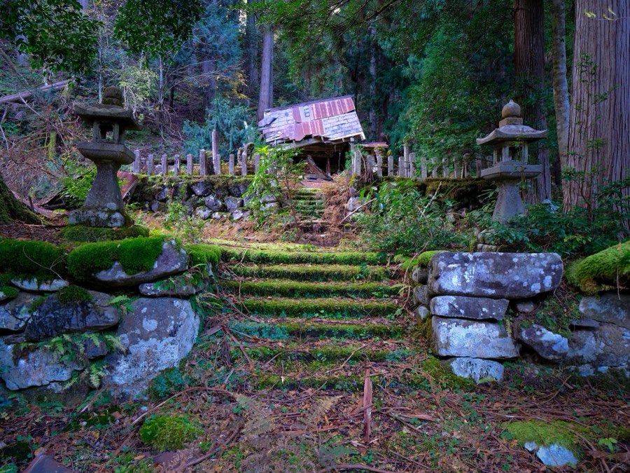 Haikyo, Autumn 2022, Japan. Photograph by Jordy Meow, 5/10