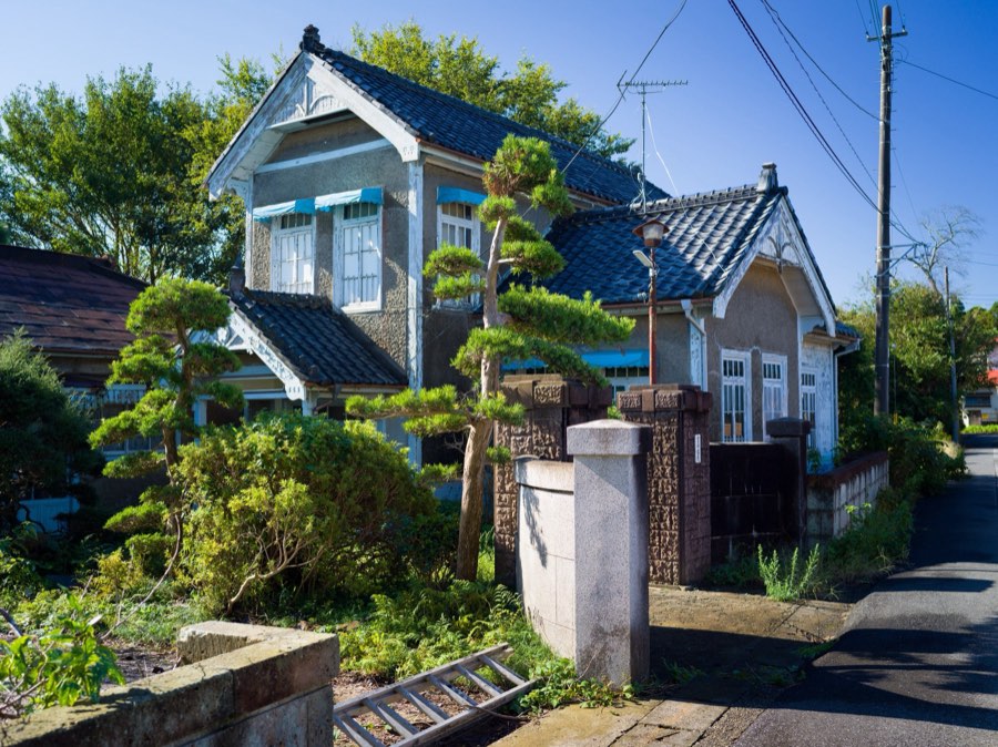 Haikyo, Autumn 2019, Japan. Photograph by Jordy Meow, 8/25