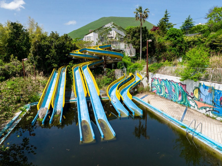 Haikyo, Spring 2022, Japan. Photograph by Jordy Meow, 9/25