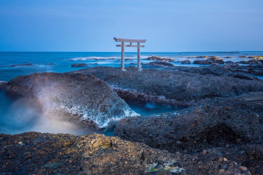 Japan, Spring 2017. Photograph by Jordy Meow, 15/25