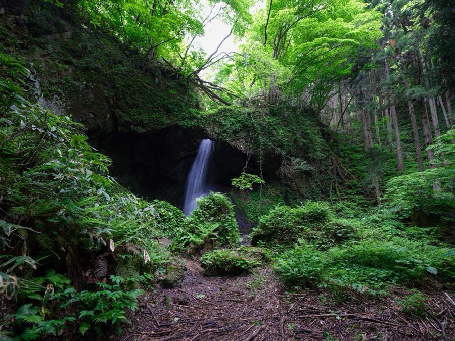 Akita, Spring 2023, Japan. Photograph by Jordy Meow, 6/9