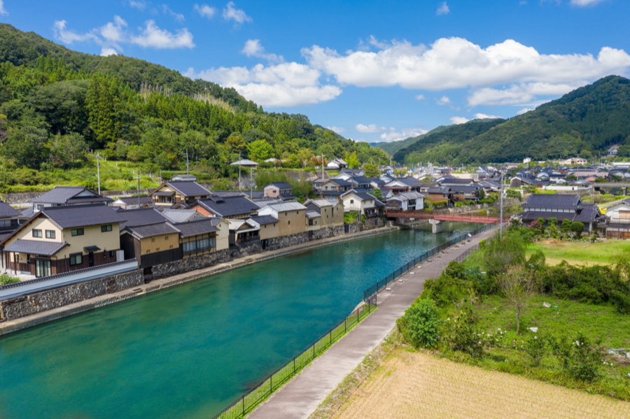 Hyogo, Autumn 2019, Japan. Photograph by Jordy Meow, 3/13